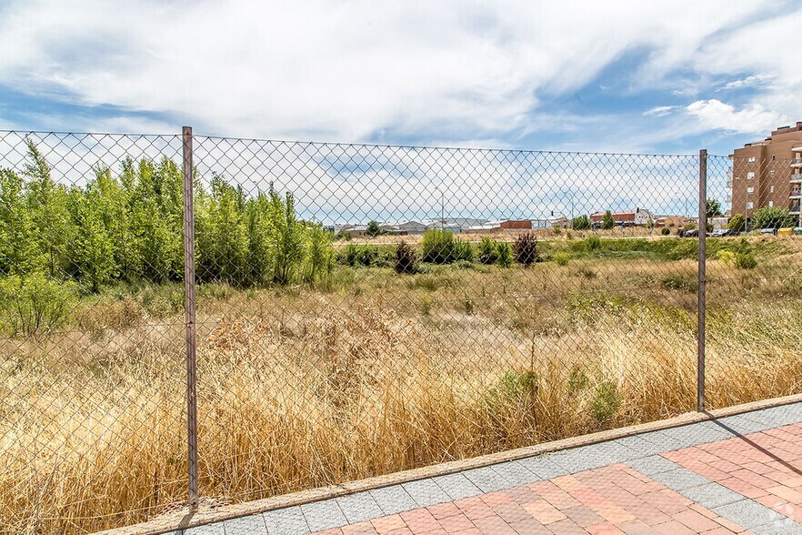 Calle Luisa Menéndez Calleja, 5, Cuenca, Cuenca à vendre - Photo de l’immeuble – Image 3 sur 3