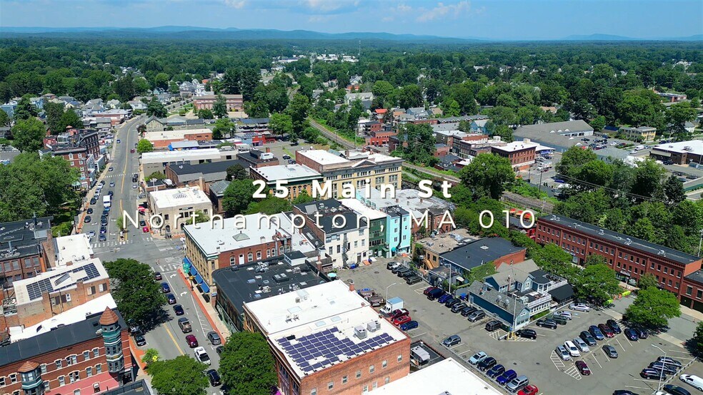 23-25 Main St, Northampton, MA à louer - Vidéo sur l’annonce professionnelle – Image 2 sur 12