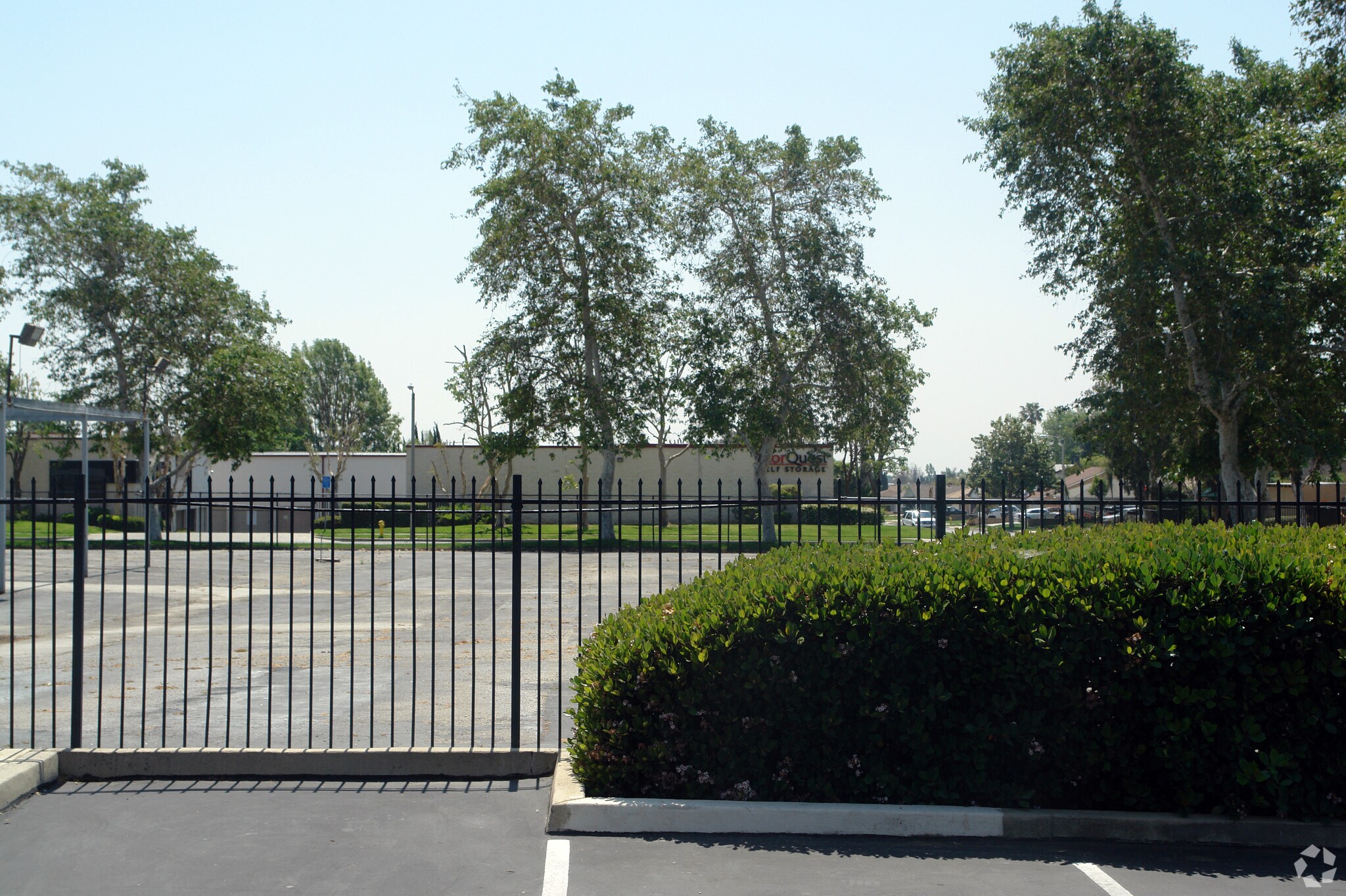 9445 Foothill Blvd, Rancho Cucamonga, CA à louer Photo principale– Image 1 sur 11