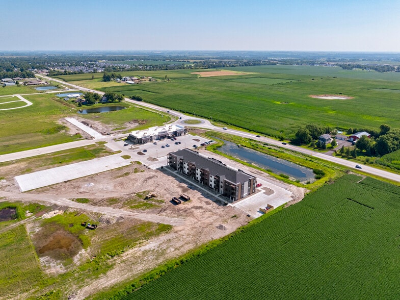 215 Snyder Dr, Huxley, IA à vendre - Photo principale – Image 1 sur 17