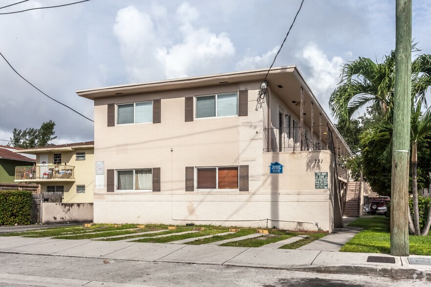 731 SW 5th St, Miami, FL à vendre - Photo de l’immeuble – Image 2 sur 2