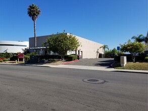 141 Calle Iglesia, San Clemente, CA à louer Photo de l’immeuble– Image 2 sur 14