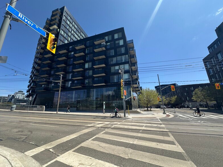 599 King St E, Toronto, ON à vendre - Photo de l’immeuble – Image 2 sur 10