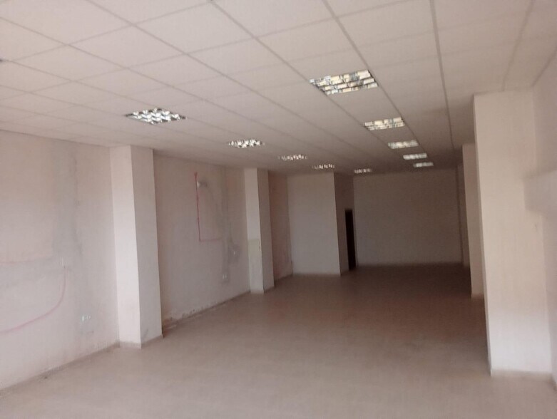 Local commercial dans Cáceres à vendre - Photo de l’immeuble – Image 3 sur 6