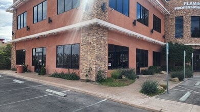 8845 W Flamingo Rd, Las Vegas, NV à louer Photo intérieure– Image 1 sur 14