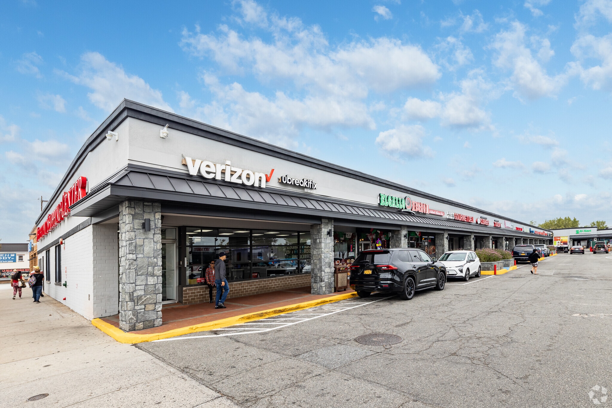 132nd Place, College Point, NY à louer Photo principale– Image 1 sur 4