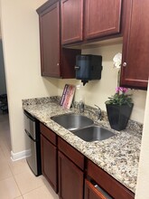 1656 S Volusia Ave, Orange City, FL à vendre Photo intérieure– Image 2 sur 8