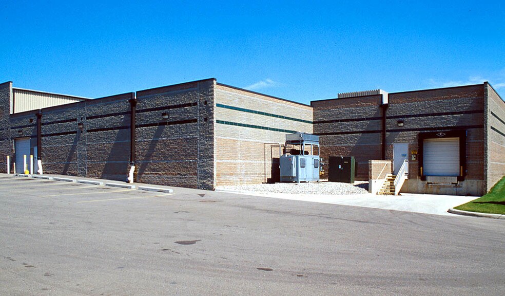 3255 W Hamlin Rd, Rochester Hills, MI à vendre - Photo de l’immeuble – Image 3 sur 6