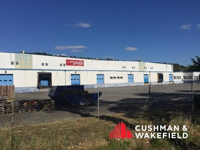 Plus de détails pour Industriel/Logistique à louer