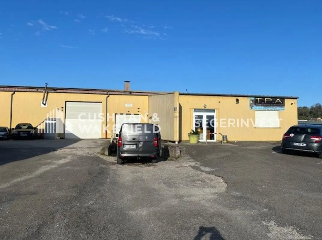 Local d'activités dans Chalezeule à vendre Photo de l’immeuble– Image 1 sur 12