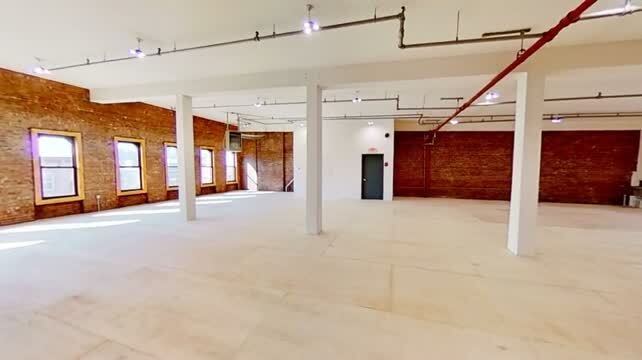 960 Manhattan Ave, Brooklyn, NY à louer - Vidéo sur l’annonce professionnelle – Image 3 sur 27