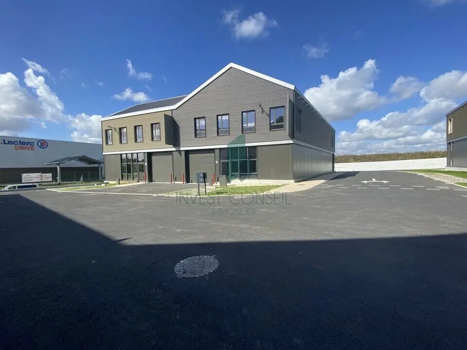 Local d’activités dans Groslay à louer Photo de l’immeuble– Image 1 sur 8