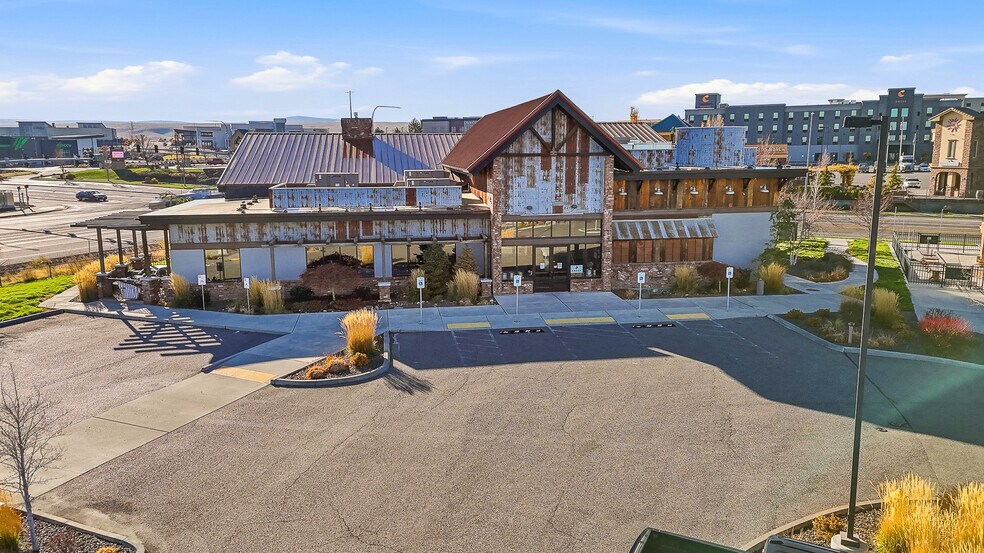 4862 W Hildebrand Blvd, Kennewick, WA à louer - Photo de l’immeuble – Image 2 sur 15