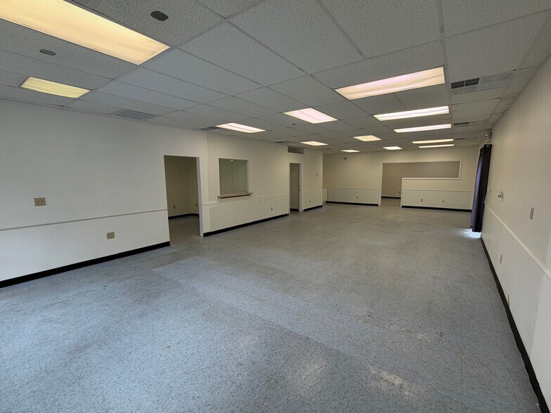 21 E Glenwood Ave, Smyrna, DE à louer - Photo de l’immeuble – Image 2 sur 13