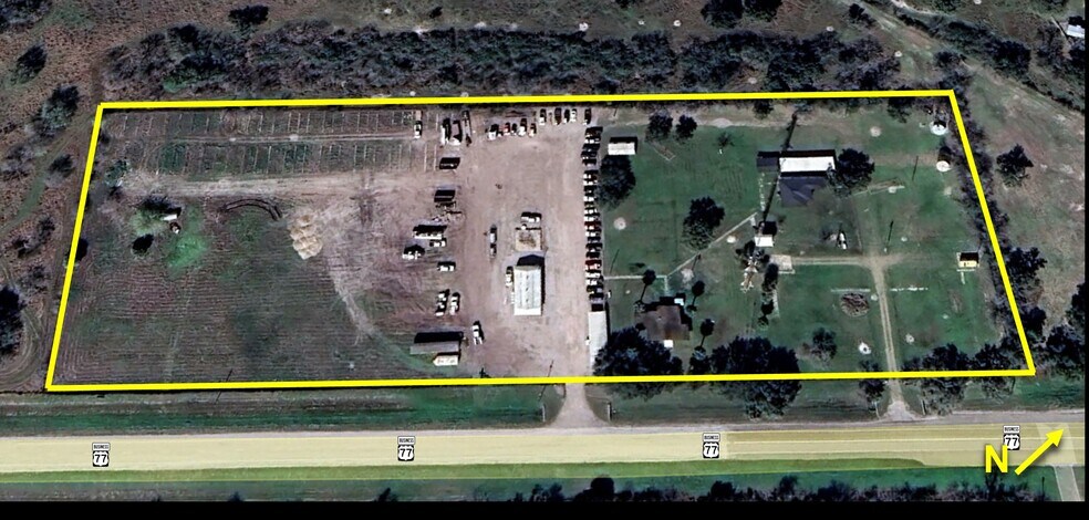 9347 N BUS 77 Hwy, Sinton, TX à louer - Photo de l’immeuble – Image 2 sur 9
