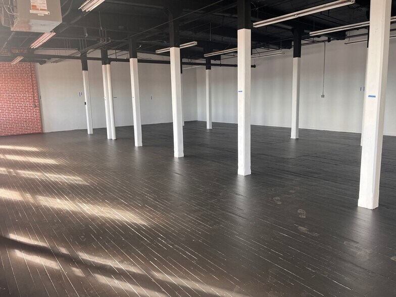 955 Connecticut Ave, Bridgeport, CT à louer - Photo intérieure – Image 2 sur 7