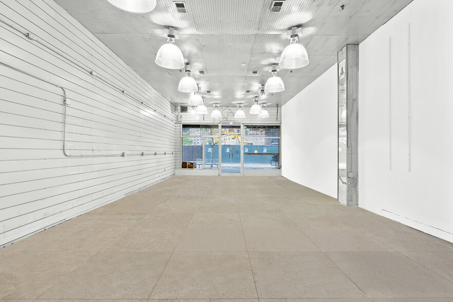 522 Fulton St, Brooklyn, NY à louer - Photo de l’immeuble – Image 3 sur 6