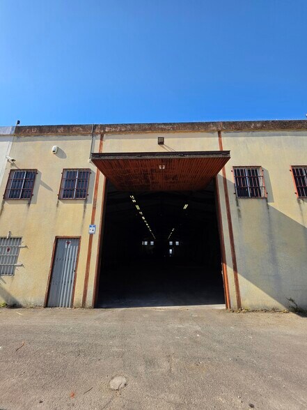 Industriel/Logistique dans Canovelles, Barcelona à louer - Photo de l’immeuble – Image 1 sur 4
