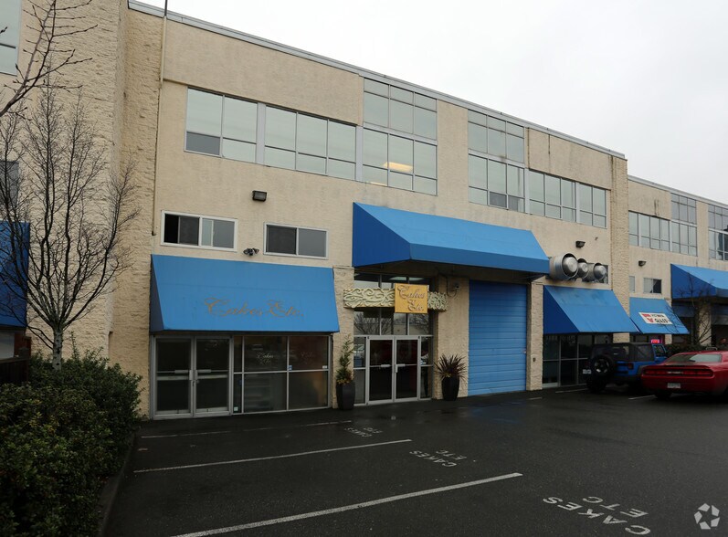 2809-2829 Quesnel St, Victoria, BC à louer - Photo principale – Image 1 sur 6