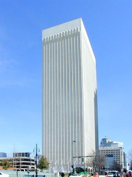 400 S Tryon St, Charlotte, NC à louer - Photo de l’immeuble – Image 2 sur 22