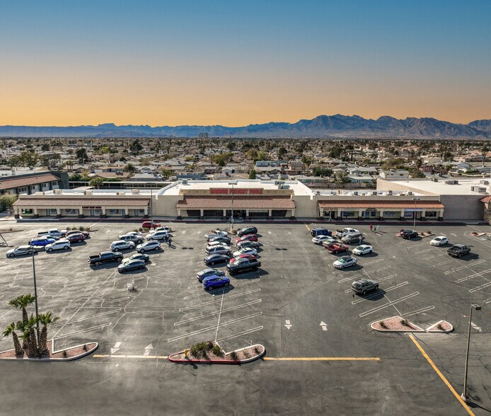 160 S Rainbow Blvd, Las Vegas, NV à vendre - Photo de l’immeuble – Image 2 sur 32
