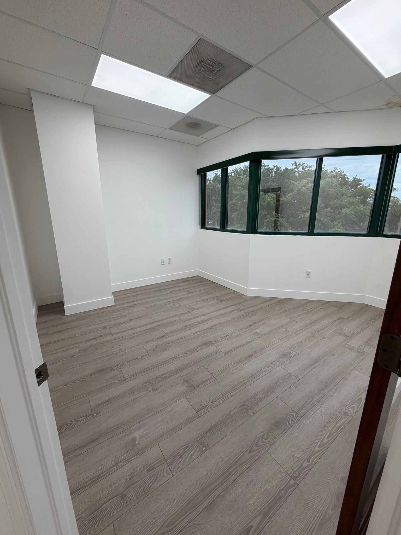 4577 N Nob Hill Rd, Sunrise, FL à louer Photo intérieure– Image 1 sur 9