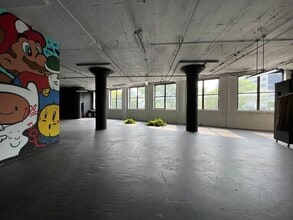 350 N Ogden Ave, Chicago, IL à louer Photo intérieure– Image 1 sur 2