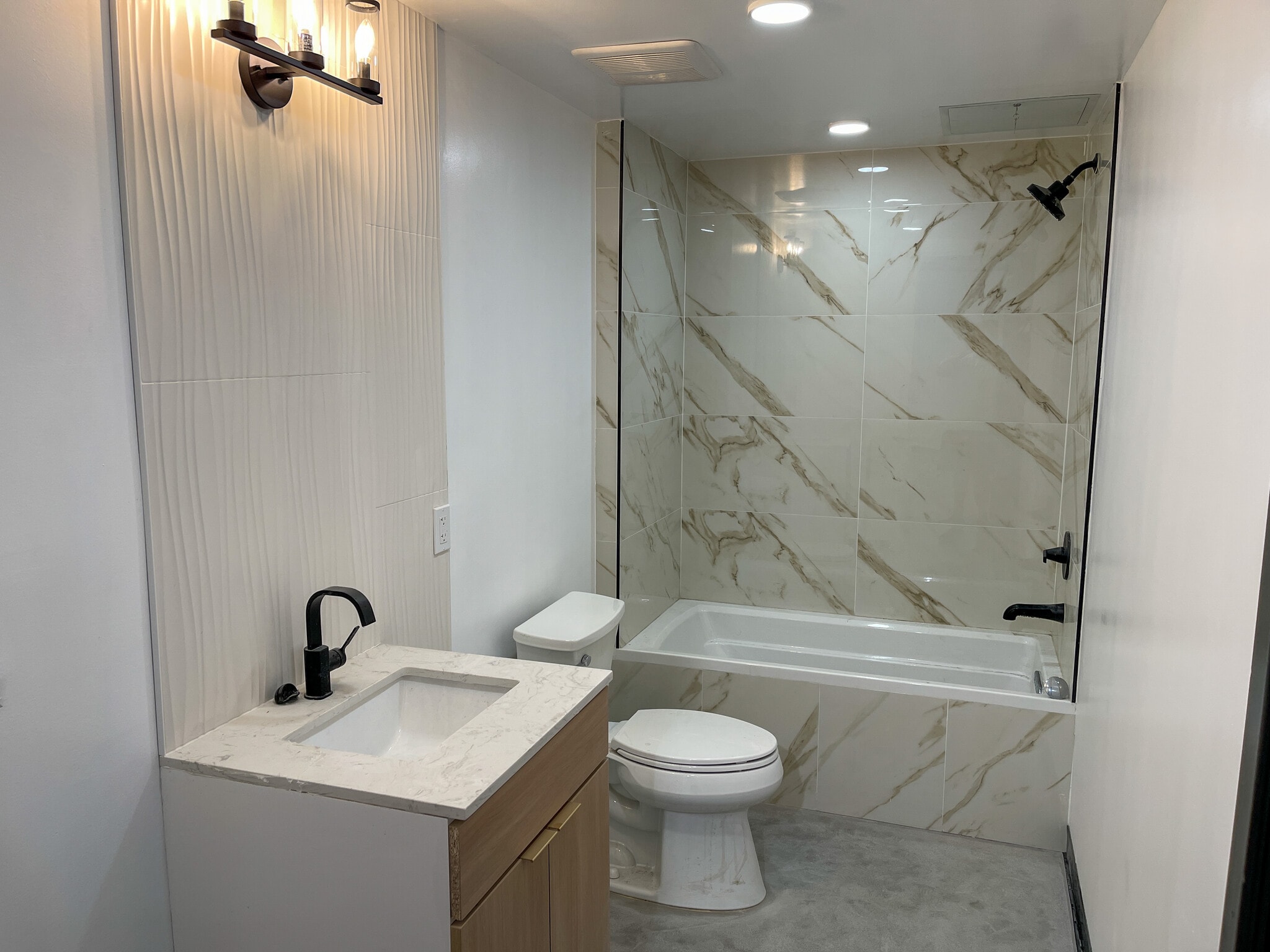 10867 Fruitland Dr, Studio City, CA à louer Photo de l’immeuble– Image 1 sur 9