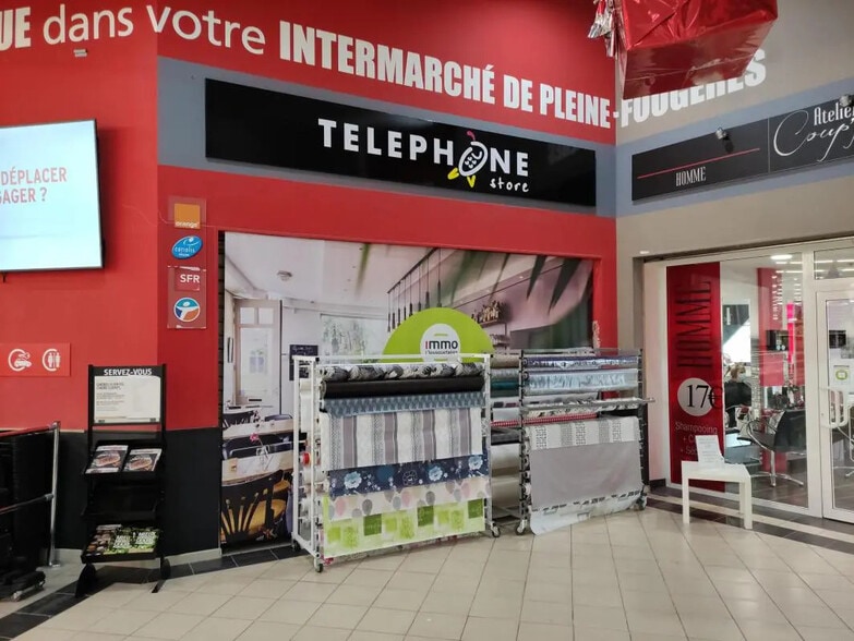 Local commercial dans Pleine-Fougères à louer - Photo de l’immeuble – Image 2 sur 3
