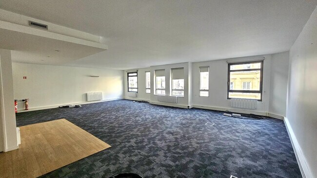 Plus de détails pour Bureau à louer