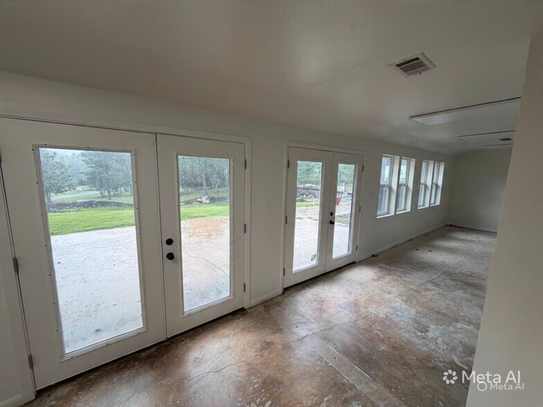 202 River Oaks Dr, Hot Springs National Park, AR à louer - Photo de l’immeuble – Image 2 sur 10