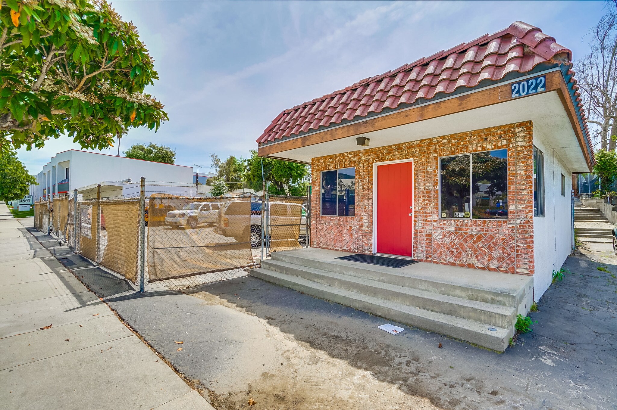 2022 E Route 66, Glendora, CA à vendre Photo principale– Image 1 sur 13