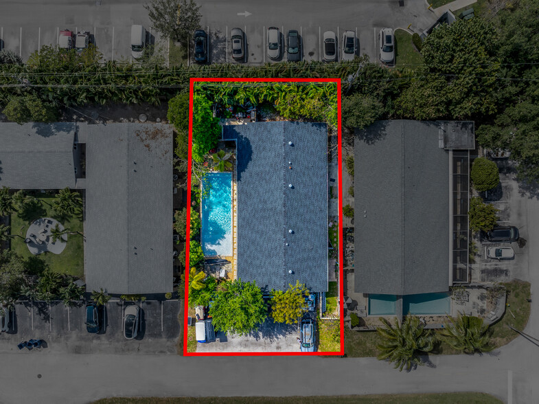 2217 NE 14th Ave, Wilton Manors, FL à vendre - Photo de l’immeuble – Image 3 sur 11