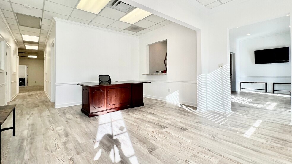 535 Queen City Pky, Gainesville, GA à louer - Photo de l’immeuble – Image 3 sur 15