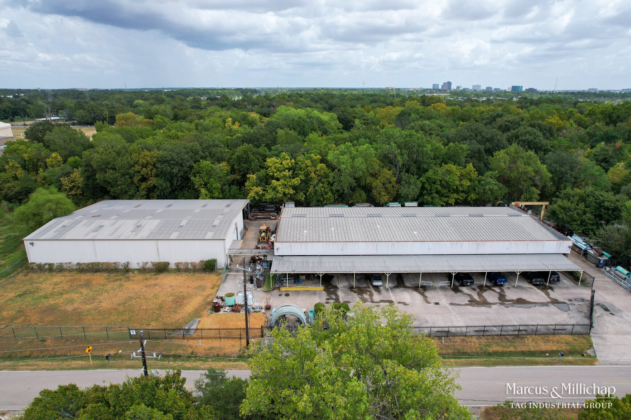 11918 Adel Rd, Houston, TX à vendre Photo de l’immeuble– Image 1 sur 6