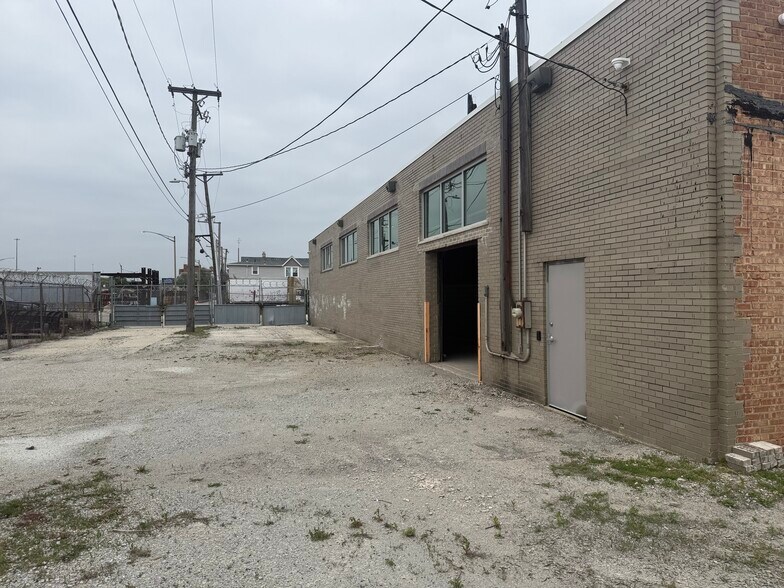 5247-5261 W Harrison St, Chicago, IL à vendre - Photo de l’immeuble – Image 3 sur 8