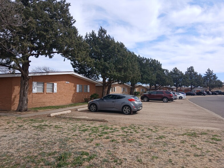 2104-2112 Amarillo St, Plainview, TX à vendre - Photo de l’immeuble – Image 3 sur 40