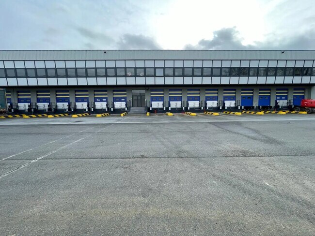 Plus de détails pour Industriel/Logistique à louer