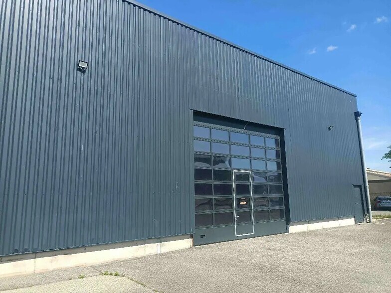 Industriel/Logistique dans Montélimar à louer - Photo de l’immeuble – Image 2 sur 6