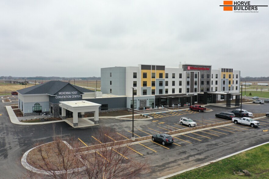 100 Coles Centre Pky, Mattoon, IL à vendre - Photo de l’immeuble – Image 3 sur 7