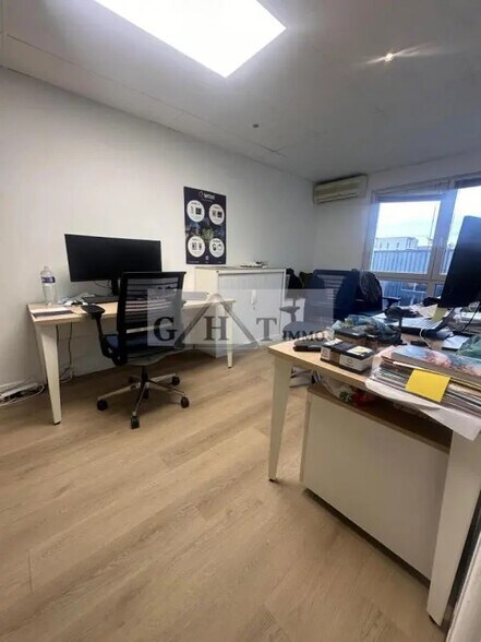 Industriel/Logistique dans Créteil à louer - Photo de l’immeuble – Image 2 sur 11