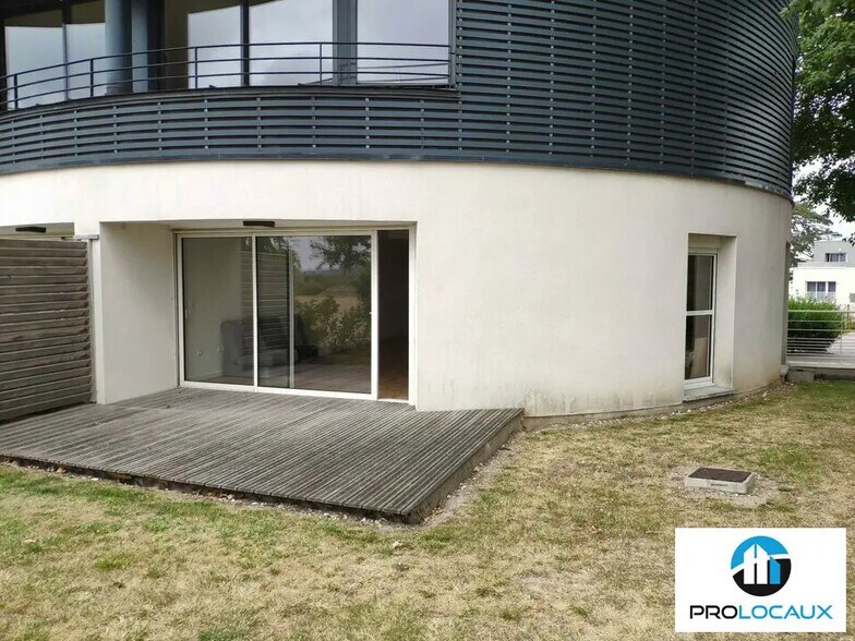 Bureau dans Amiens à louer - Photo de l’immeuble – Image 3 sur 9