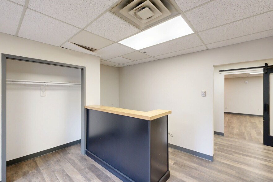 378 Page St, Stoughton, MA à louer - Numérisation 3D Matterport – Image 2 sur 12
