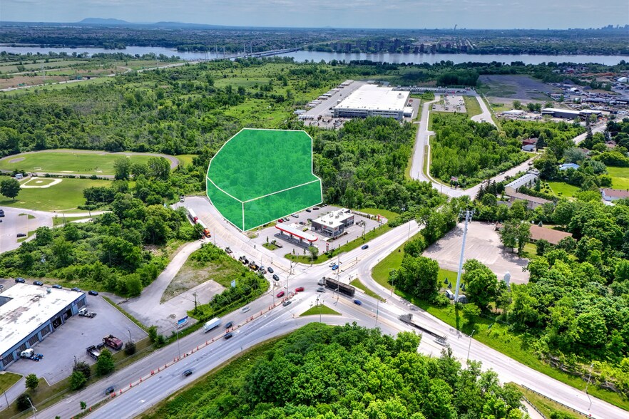 1626 Montee Masson, Laval, QC à vendre - Aérien – Image 2 sur 7