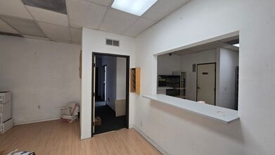 420 N Garfield Ave, Monterey Park, CA à louer Photo de l’immeuble– Image 2 sur 11