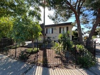 Plus de détails pour 13060 Victory Blvd, Van Nuys, CA - Logement à vendre