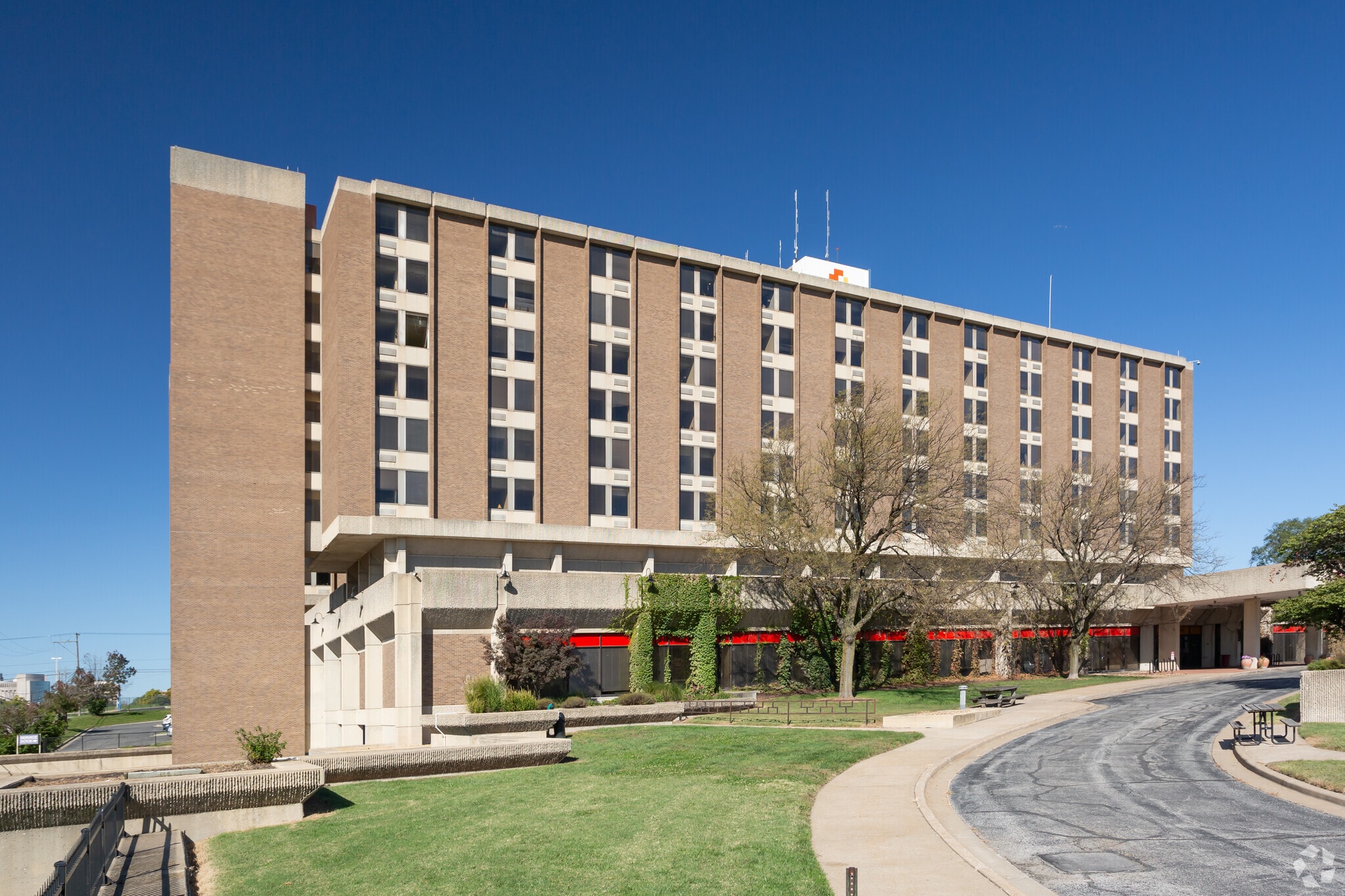 612 Garfield Ave, Kansas City, MO à louer Photo principale– Image 1 sur 35