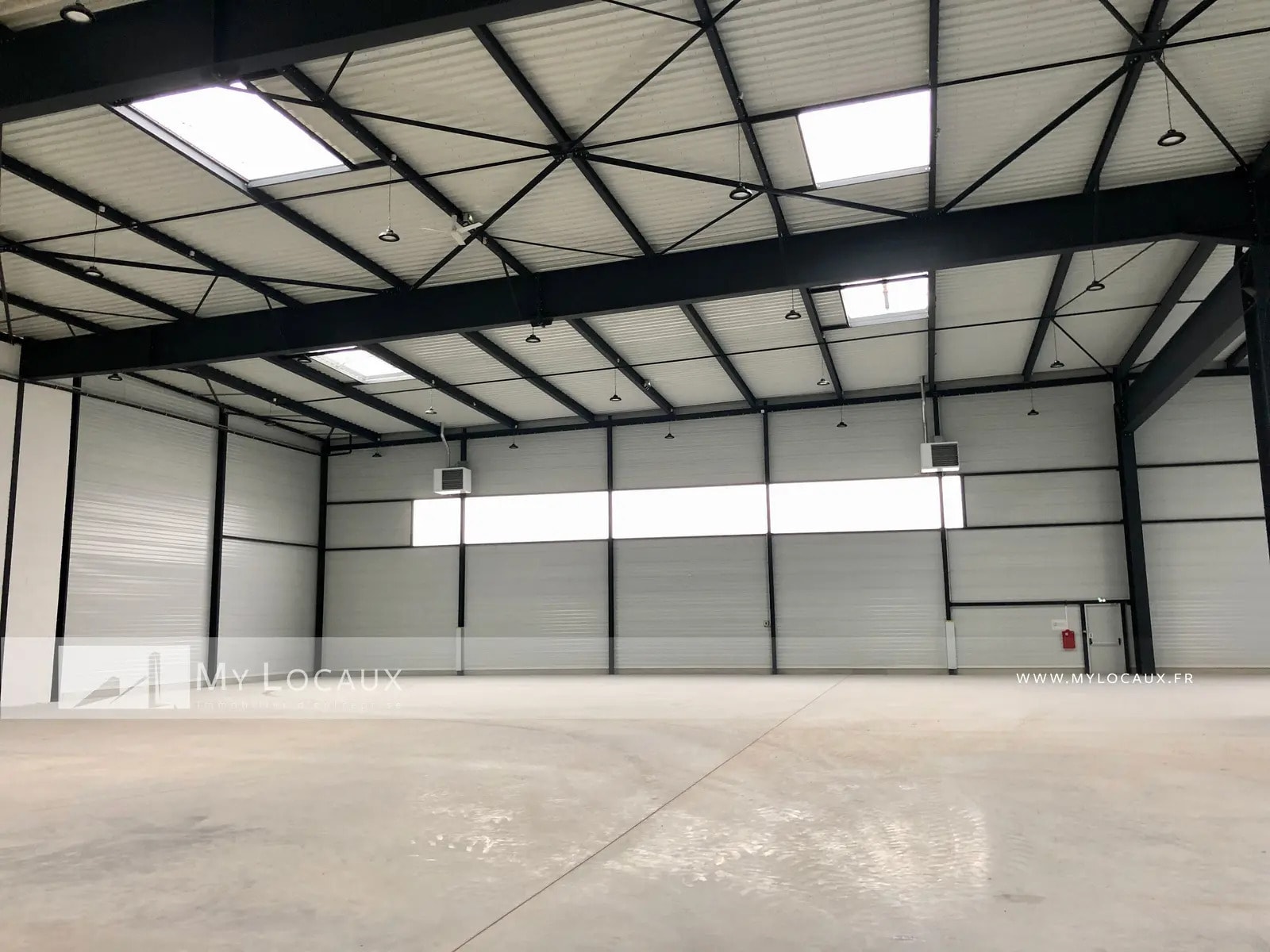 Local d'activités dans Groslay à vendre Photo intérieure– Image 1 sur 34