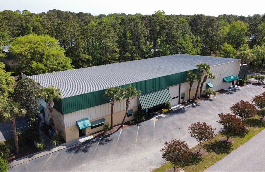 312 Commerce Dr, Pawleys Island, SC à louer - Photo de l’immeuble – Image 1 sur 5