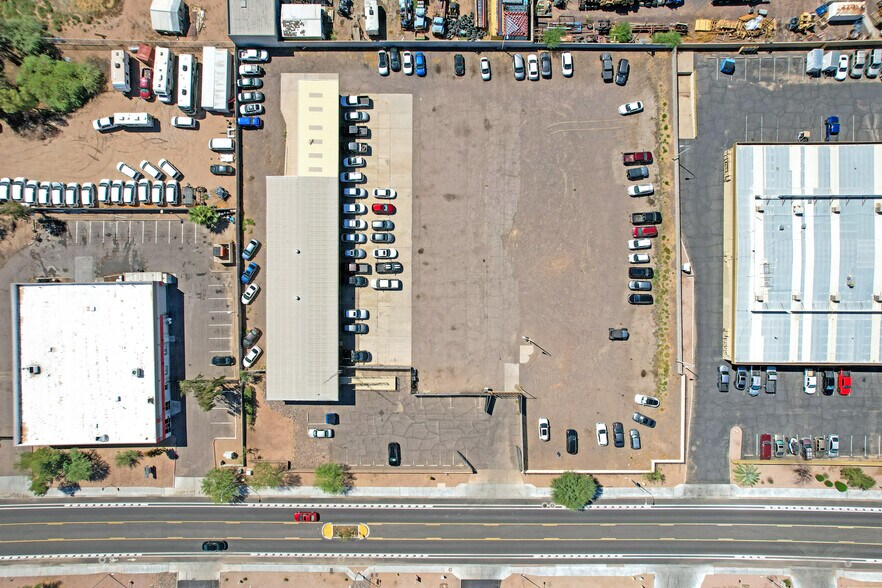 616 S Smith Rd, Tempe, AZ à louer - Photo de l’immeuble – Image 2 sur 11
